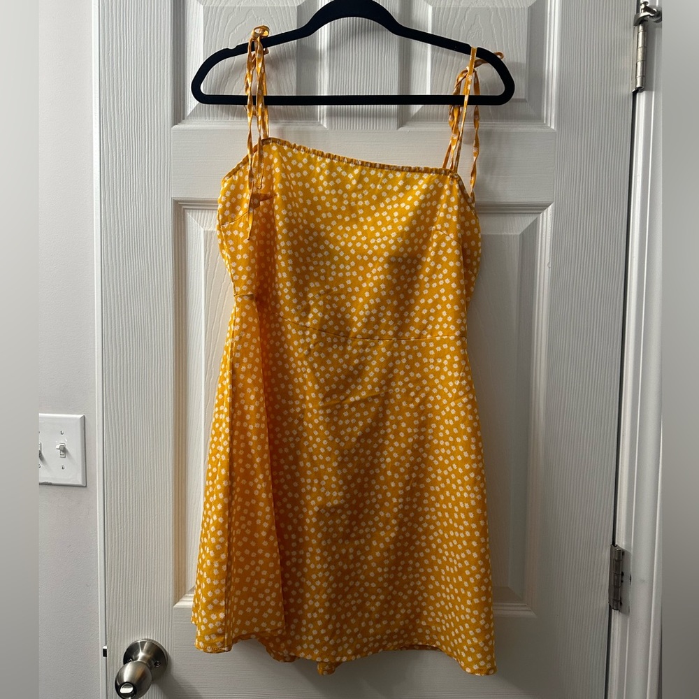 Yellow dress with white flowers size Large